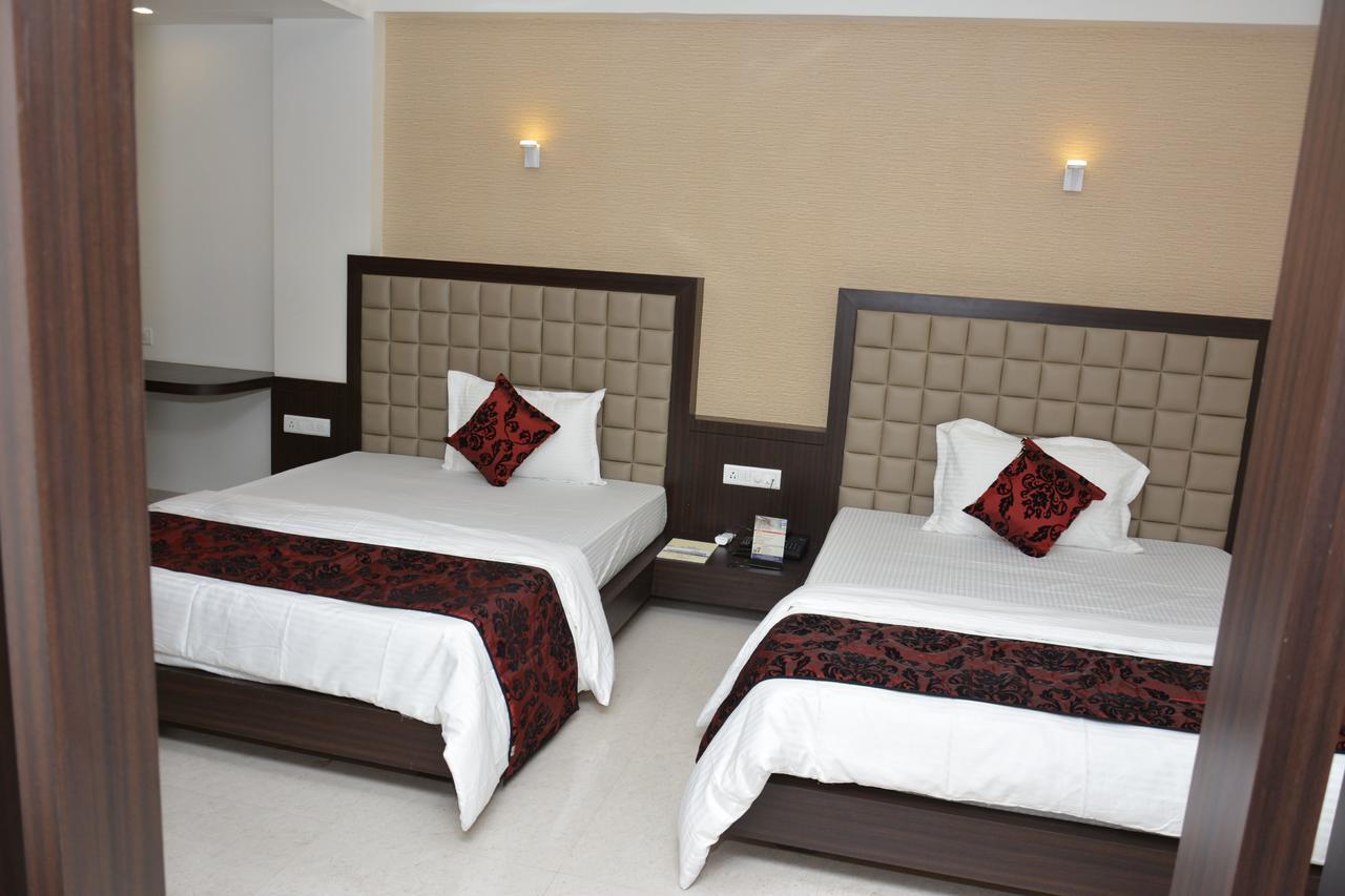 Hotel Darshan Rajula Luaran gambar