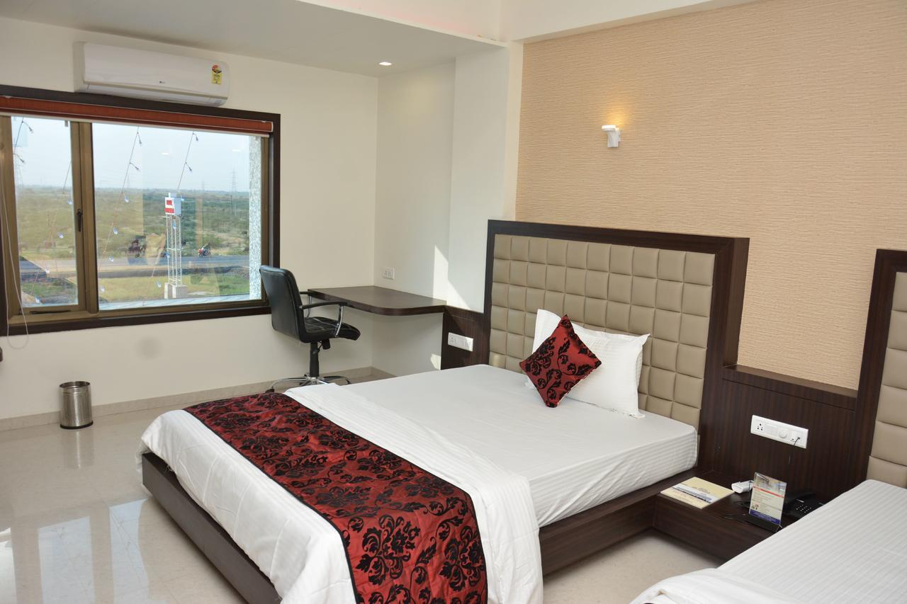 Hotel Darshan Rajula Luaran gambar